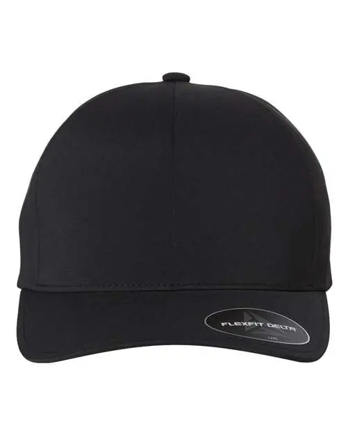 Flexfit Delta Seamless Cap in Black