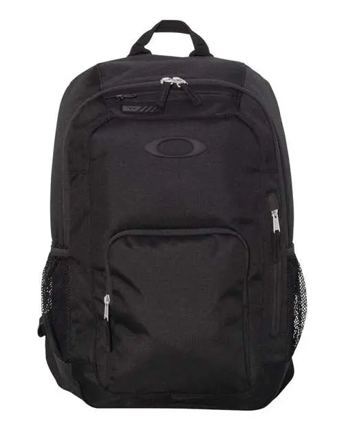 Oakley 22L Enduro Backpack in Blackout